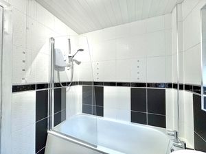 Photo 9- click for photo gallery